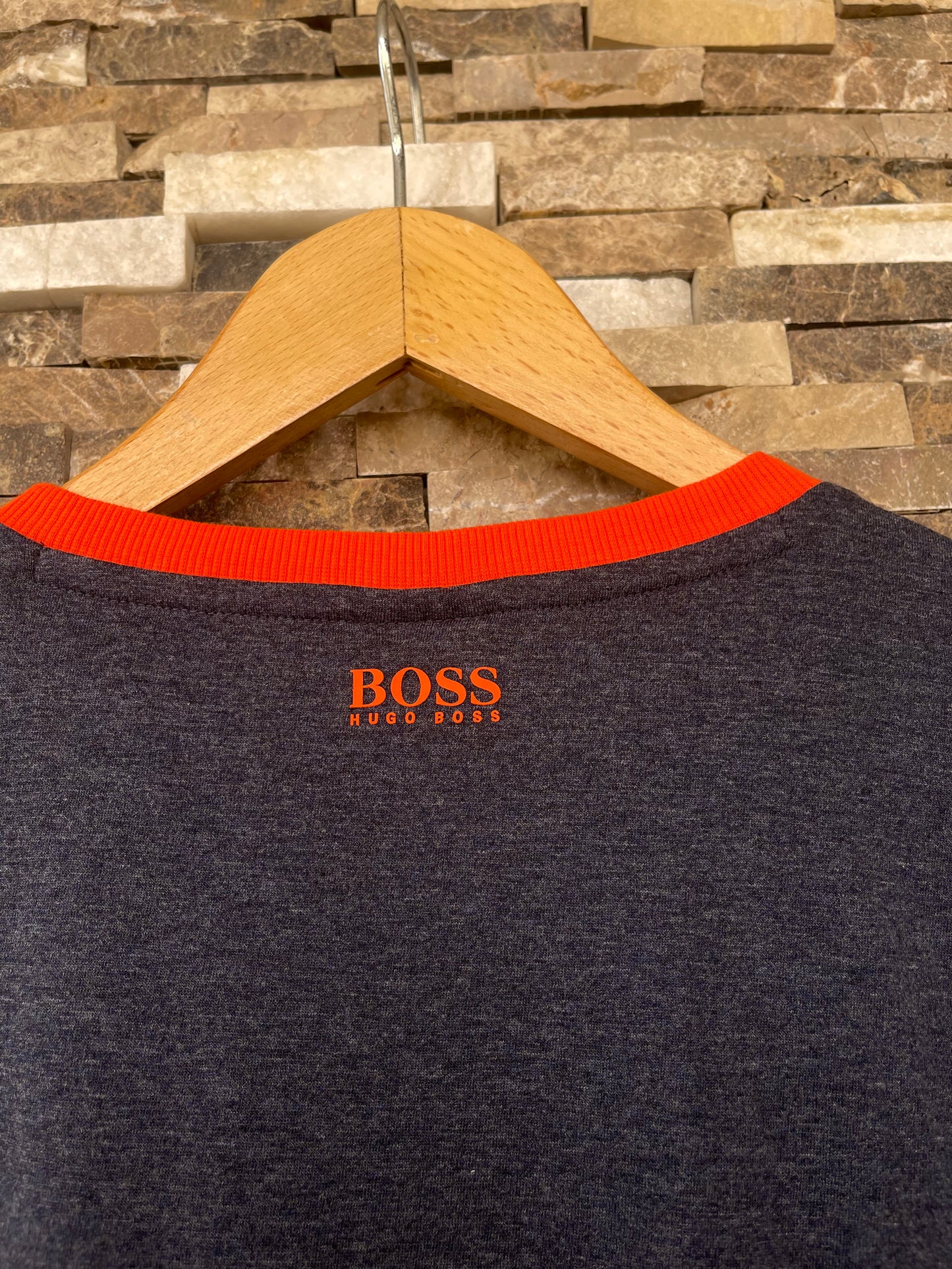 Hugo Boss Original 💯 Men Tshirt