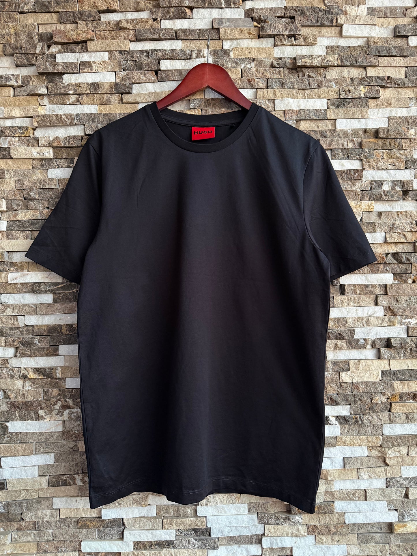 Hugo Boss Original 💯 Men Tshirt Basic