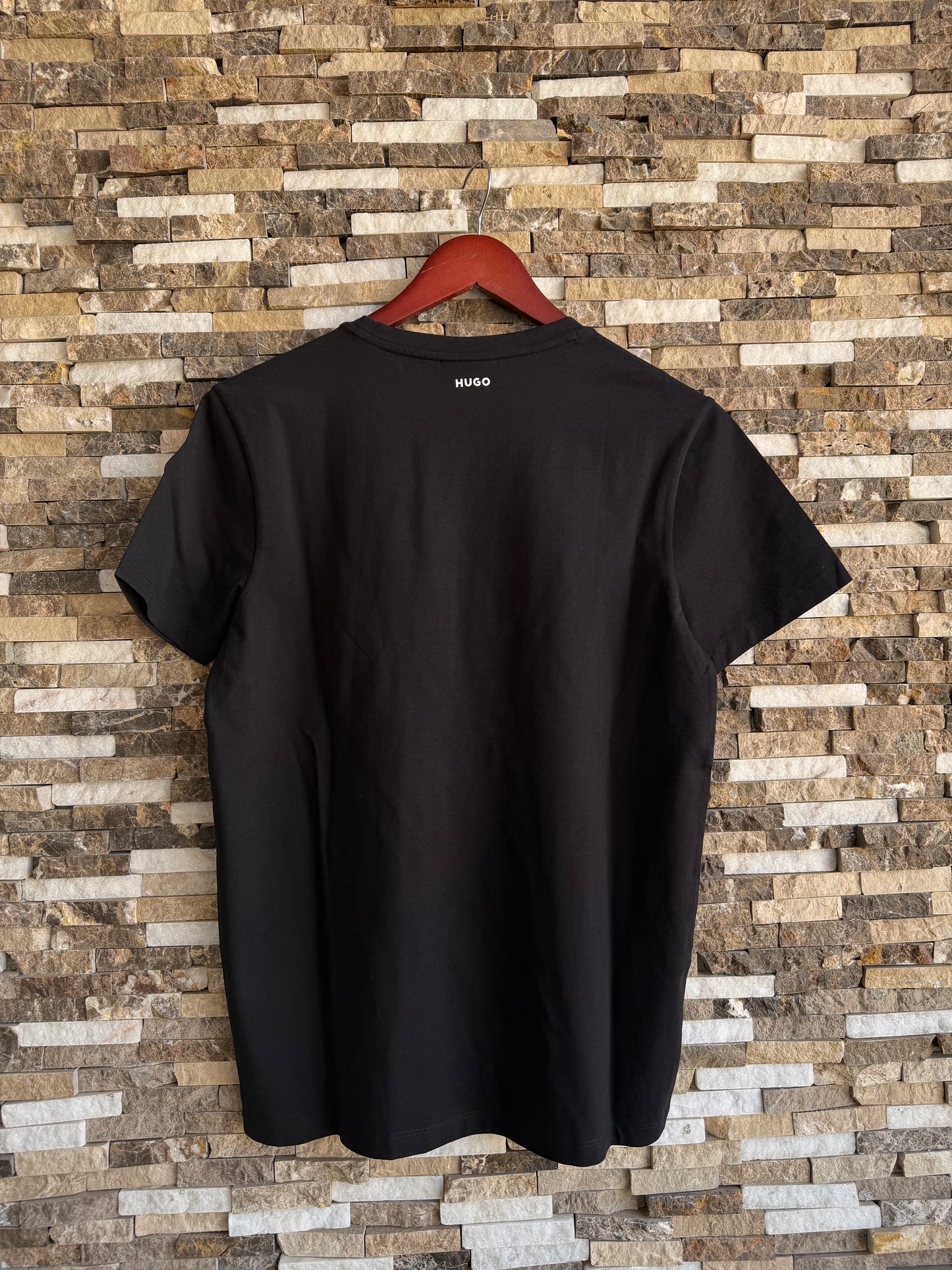 Hugo Boss Original 💯 Men Tshirt Basic