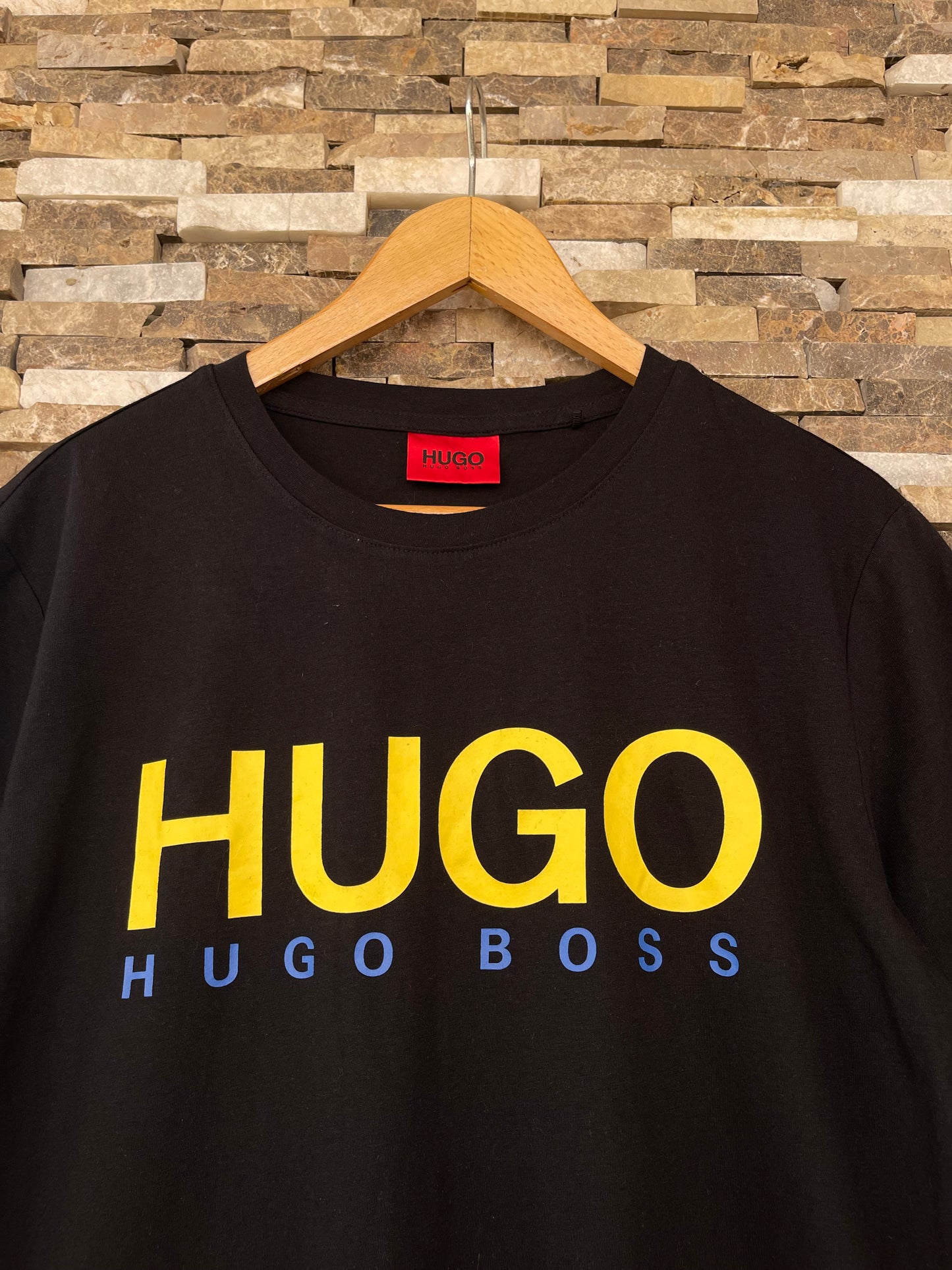 Hugo Boss Original 💯 Men Tshirt