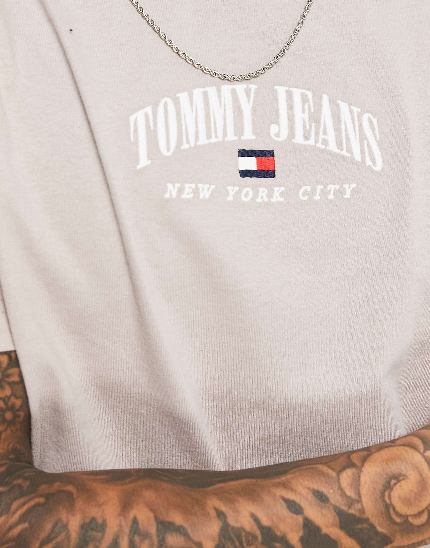 TOMMY Jeans ORIGINAL Men T shirt