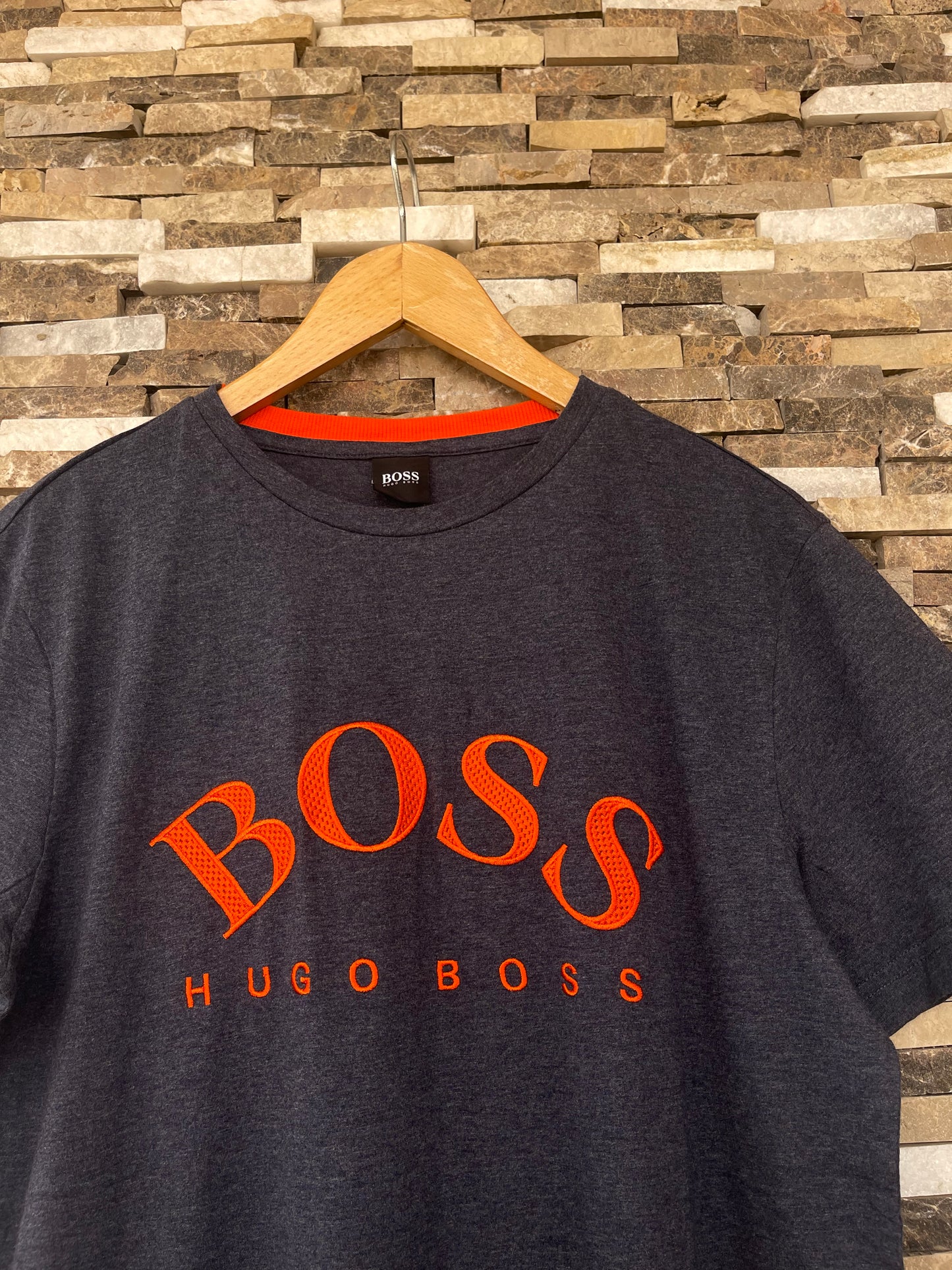 Hugo Boss Original 💯 Men Tshirt