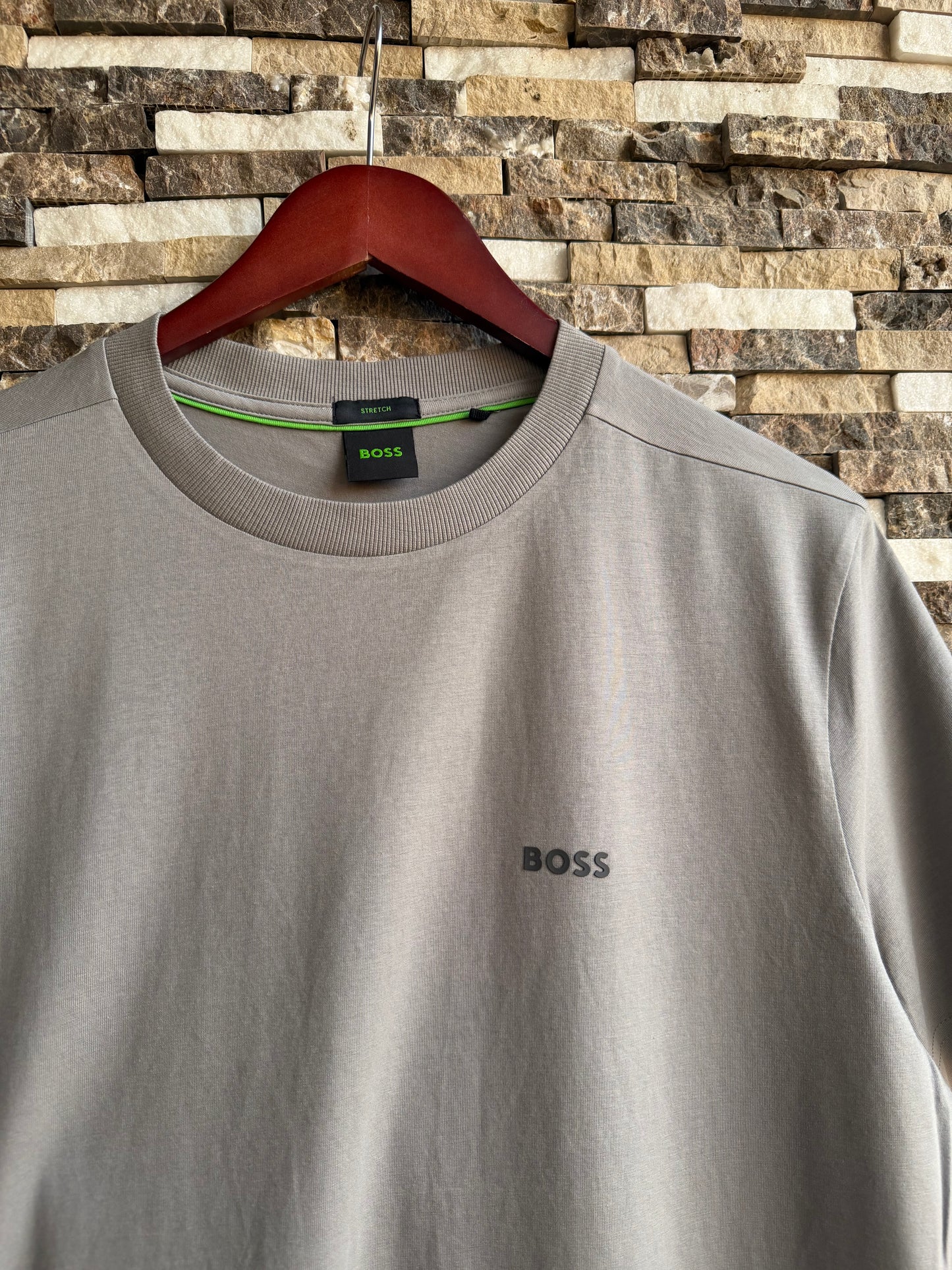 Hugo Boss Original 💯 Men Tshirt