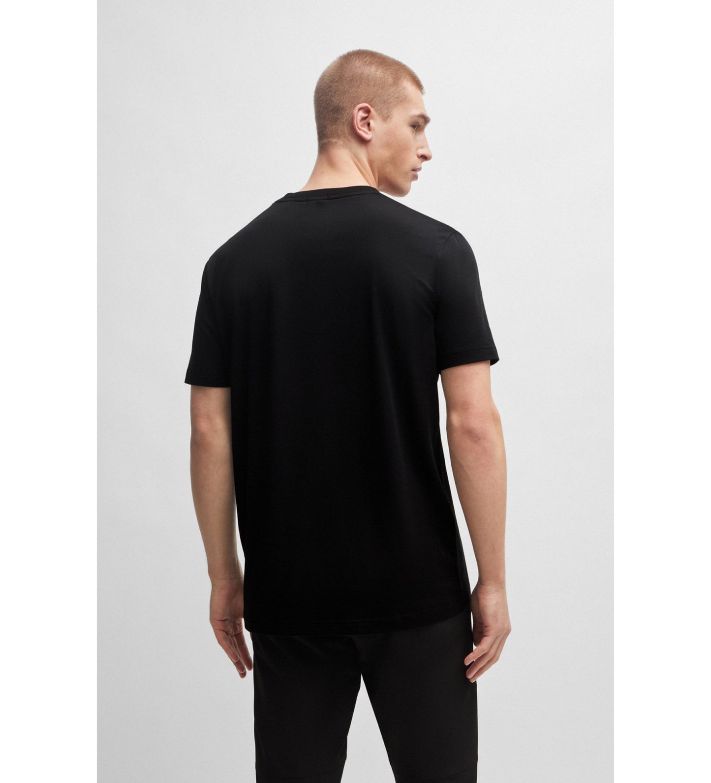 Hugo Boss Original 💯 Men Tshirt V-Neck