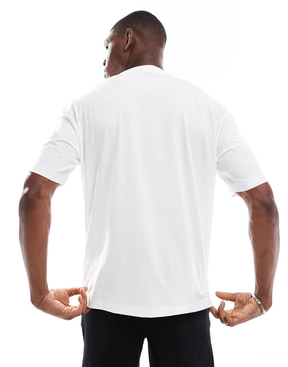 Hugo Boss Original 💯 Men Tshirt