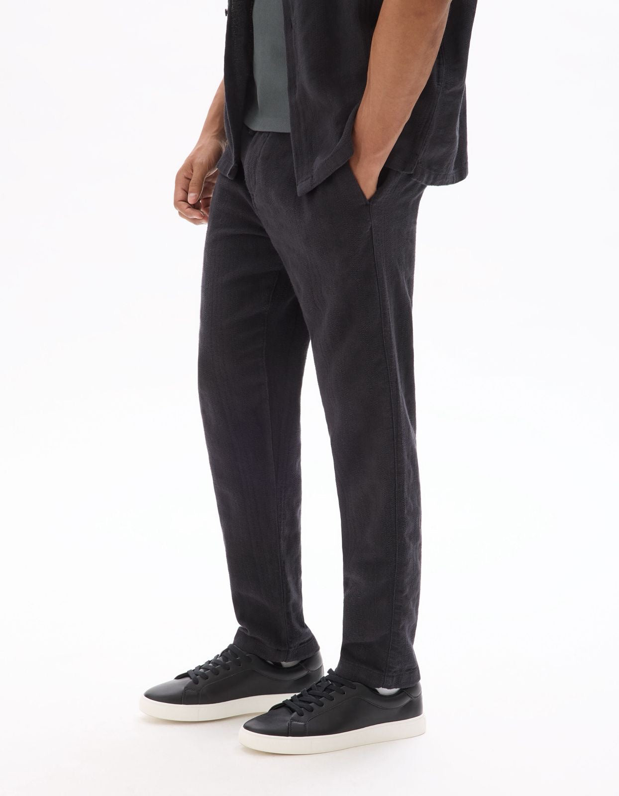 Colin Original Men Linen Pants In Black