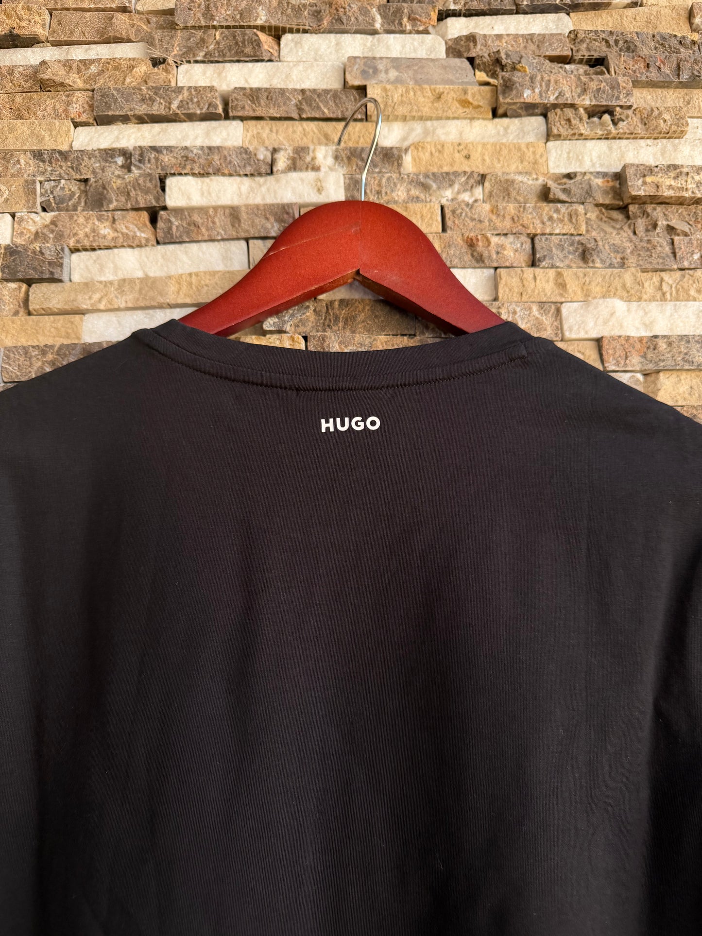 Hugo Boss Original 💯 Men Tshirt Basic