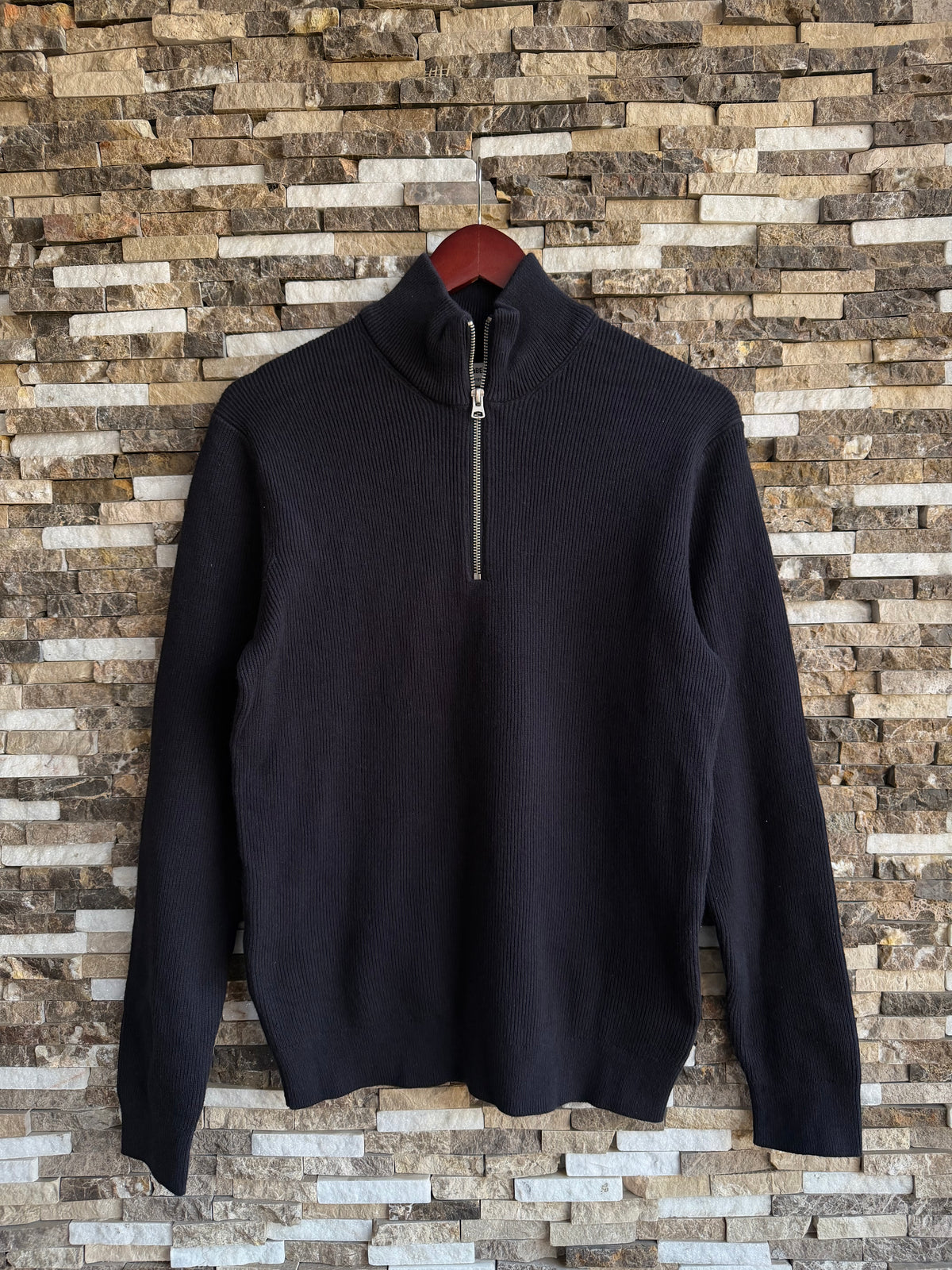 Men quarter zipper in Black