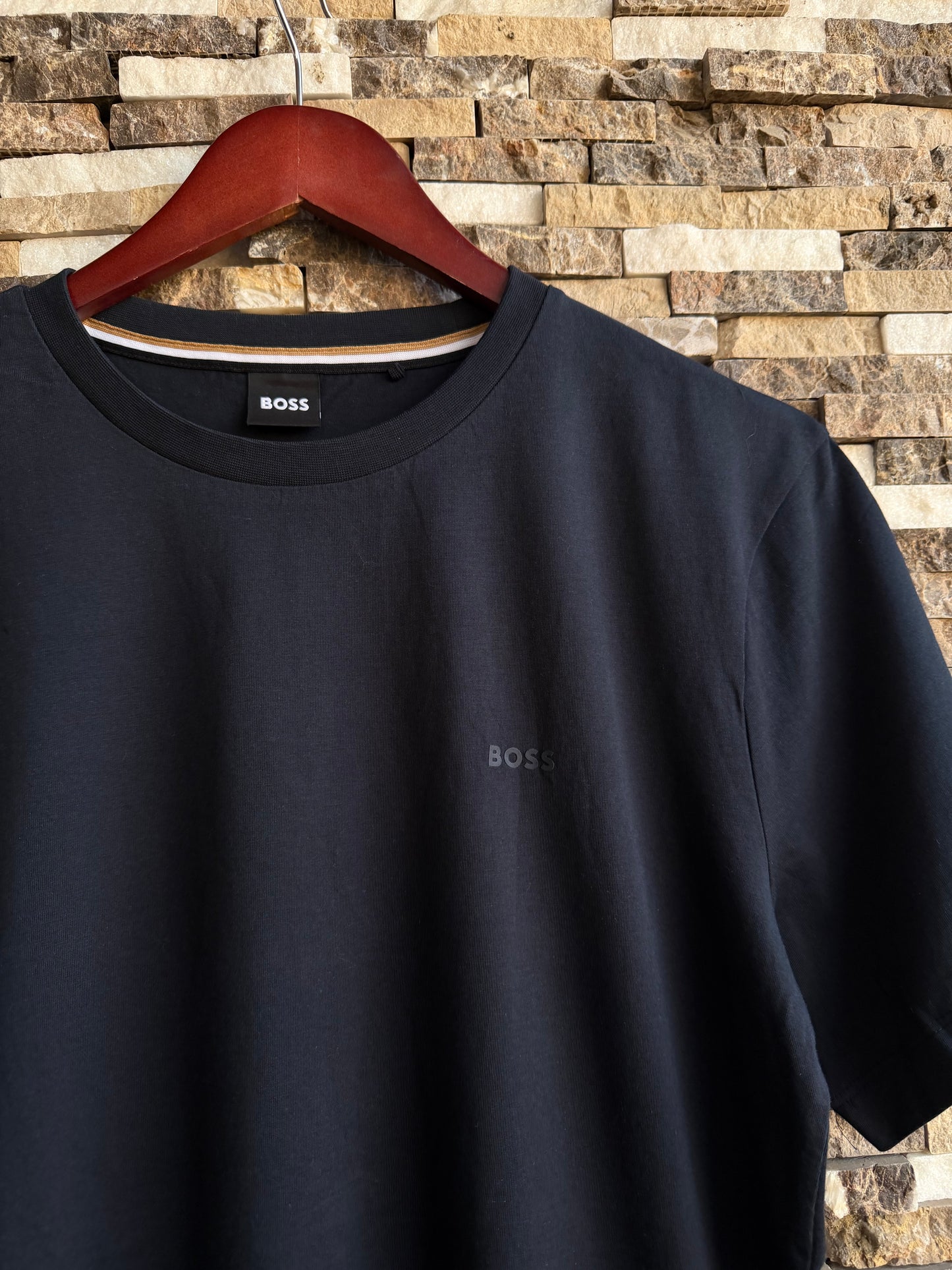 Hugo Boss Original 💯 Men Tshirt