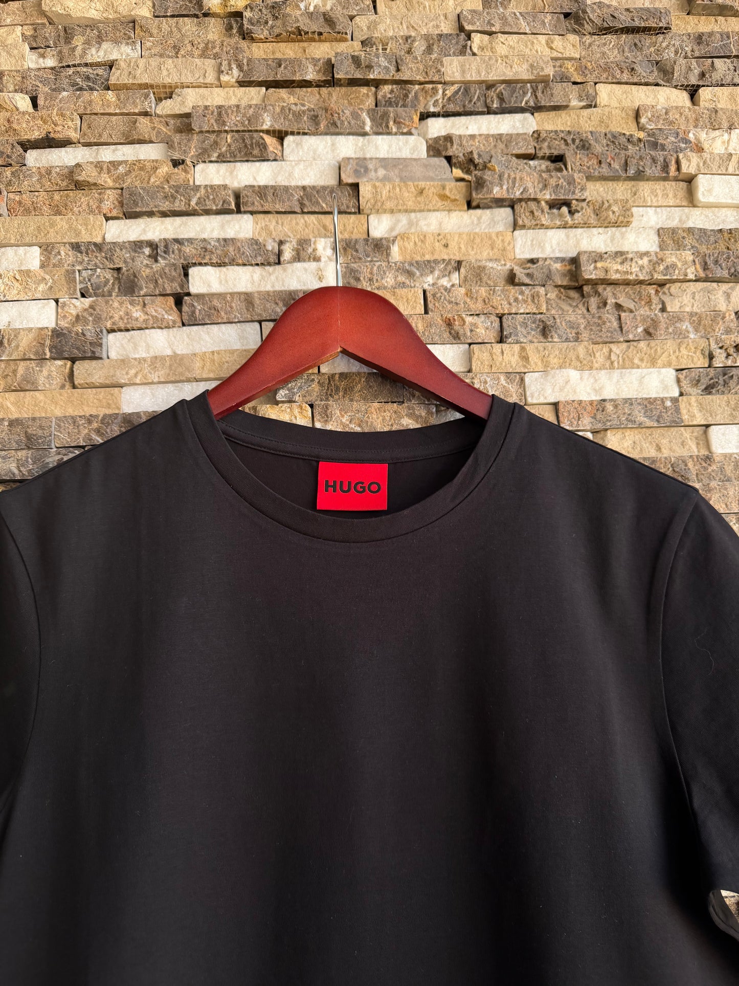Hugo Boss Original 💯 Men Tshirt Basic