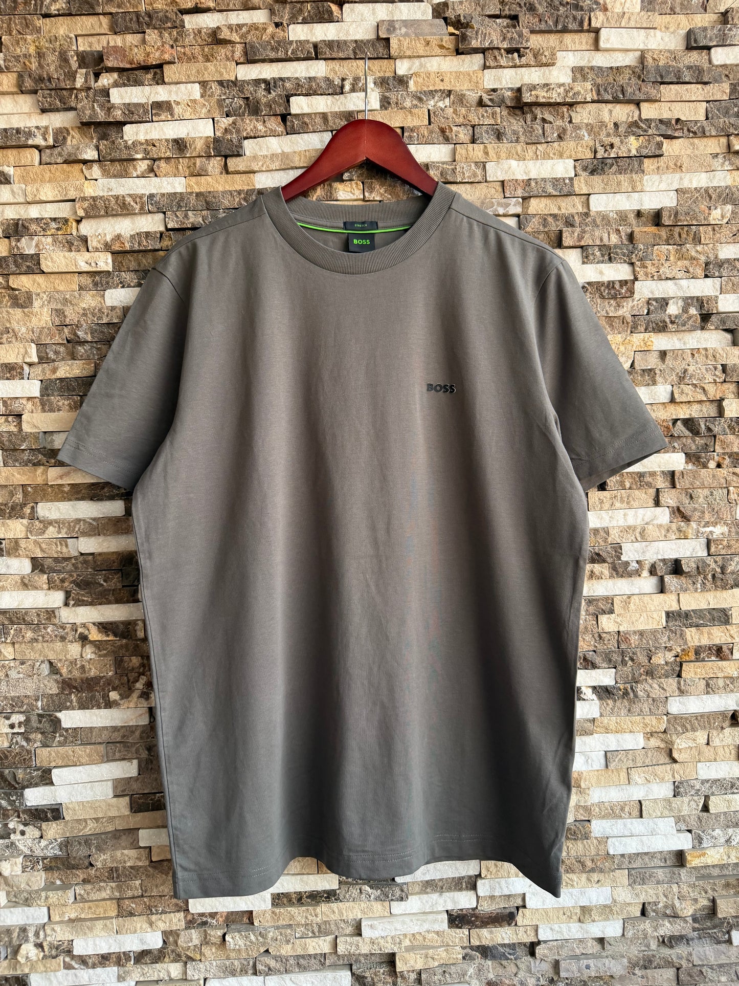 Hugo Boss Original 💯 Men Tshirt