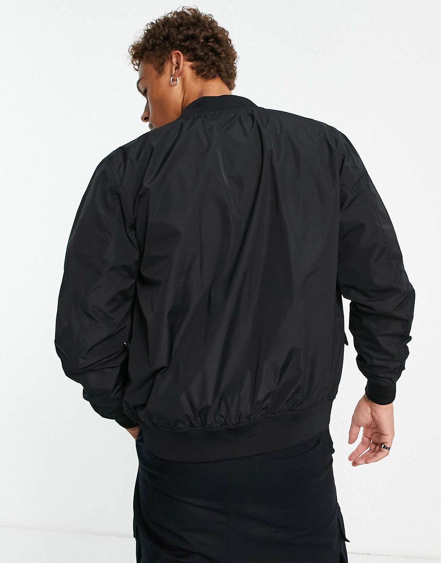 Pull&Bear Light weight bomber Men jacket in black