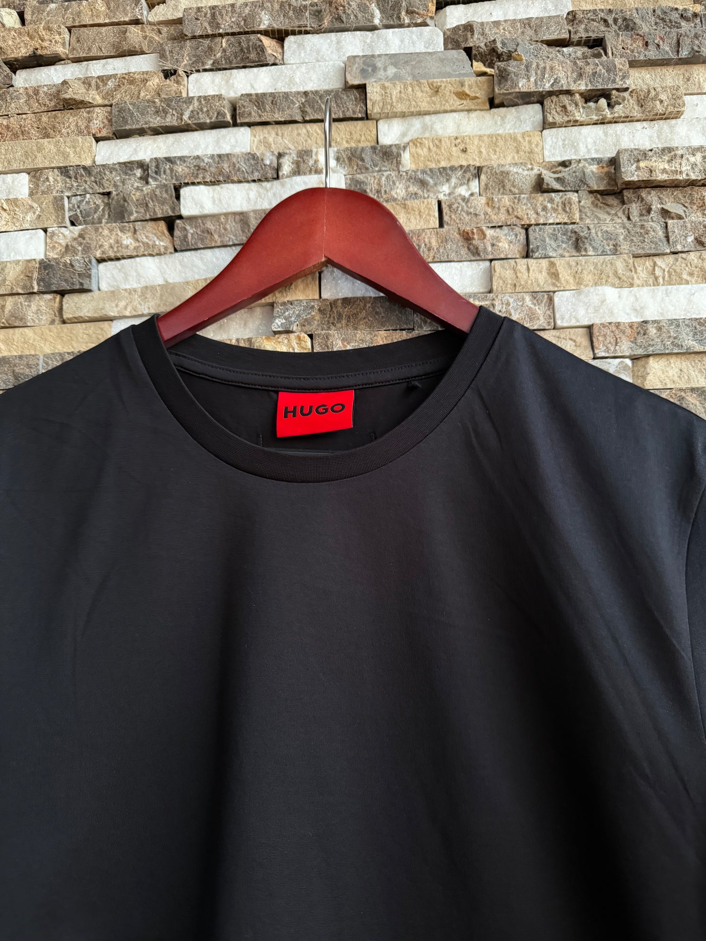 Hugo Boss Original 💯 Men Tshirt Basic
