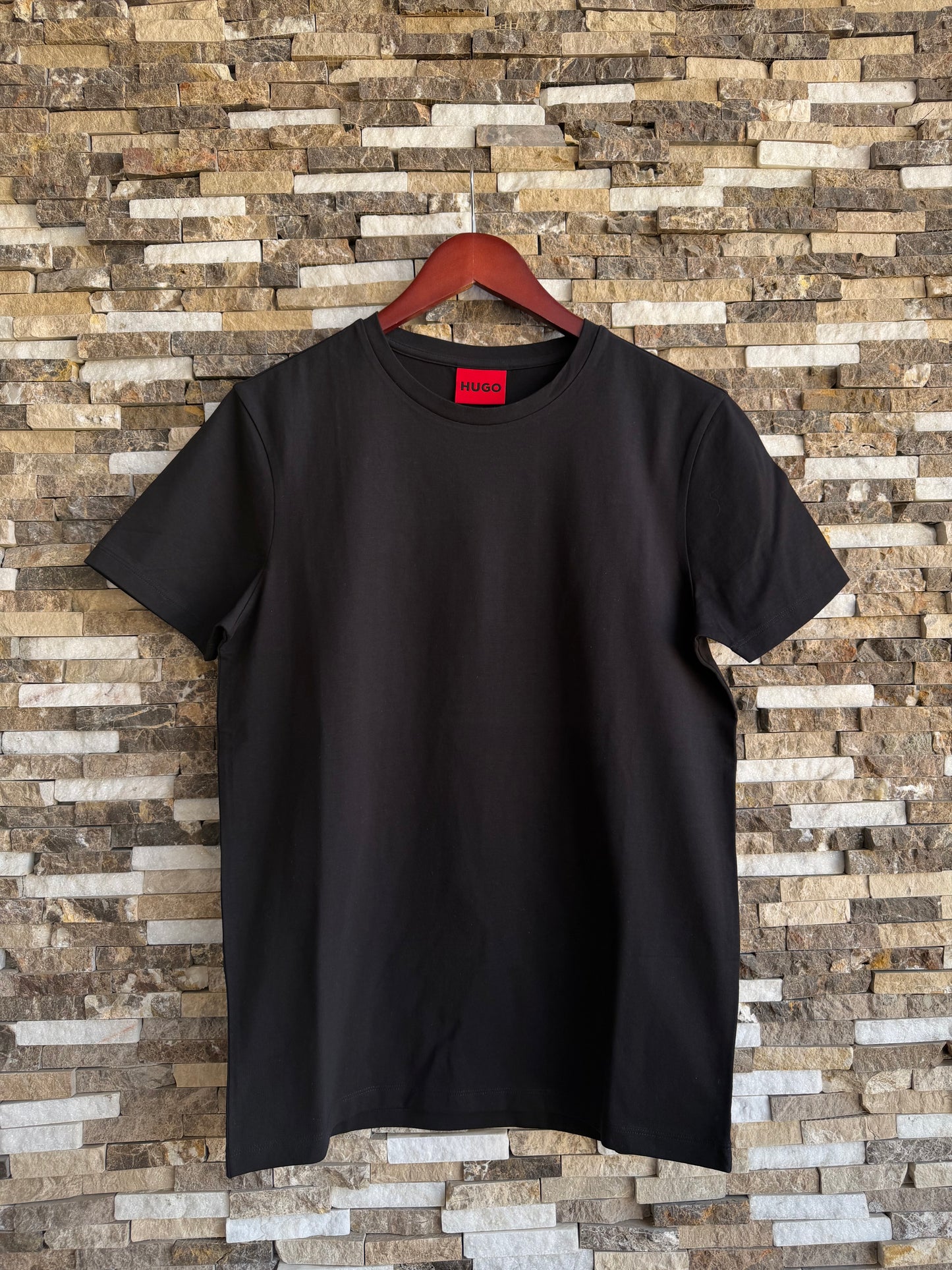Hugo Boss Original 💯 Men Tshirt Basic
