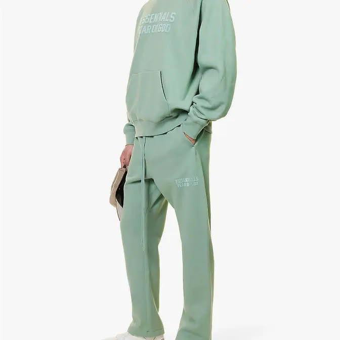 Essential Original Men Suit ( 2 PIECES )HODDIE+SWEATPANTS