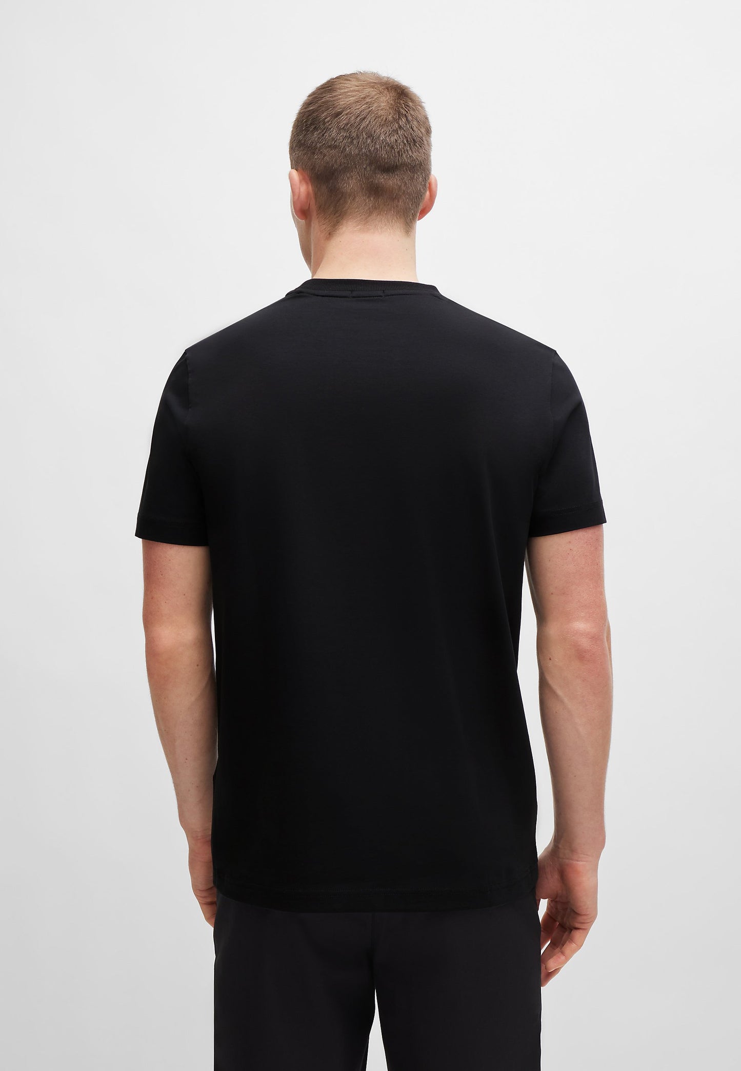 Hugo Boss Original 💯 Men Tshirt IN BLACK