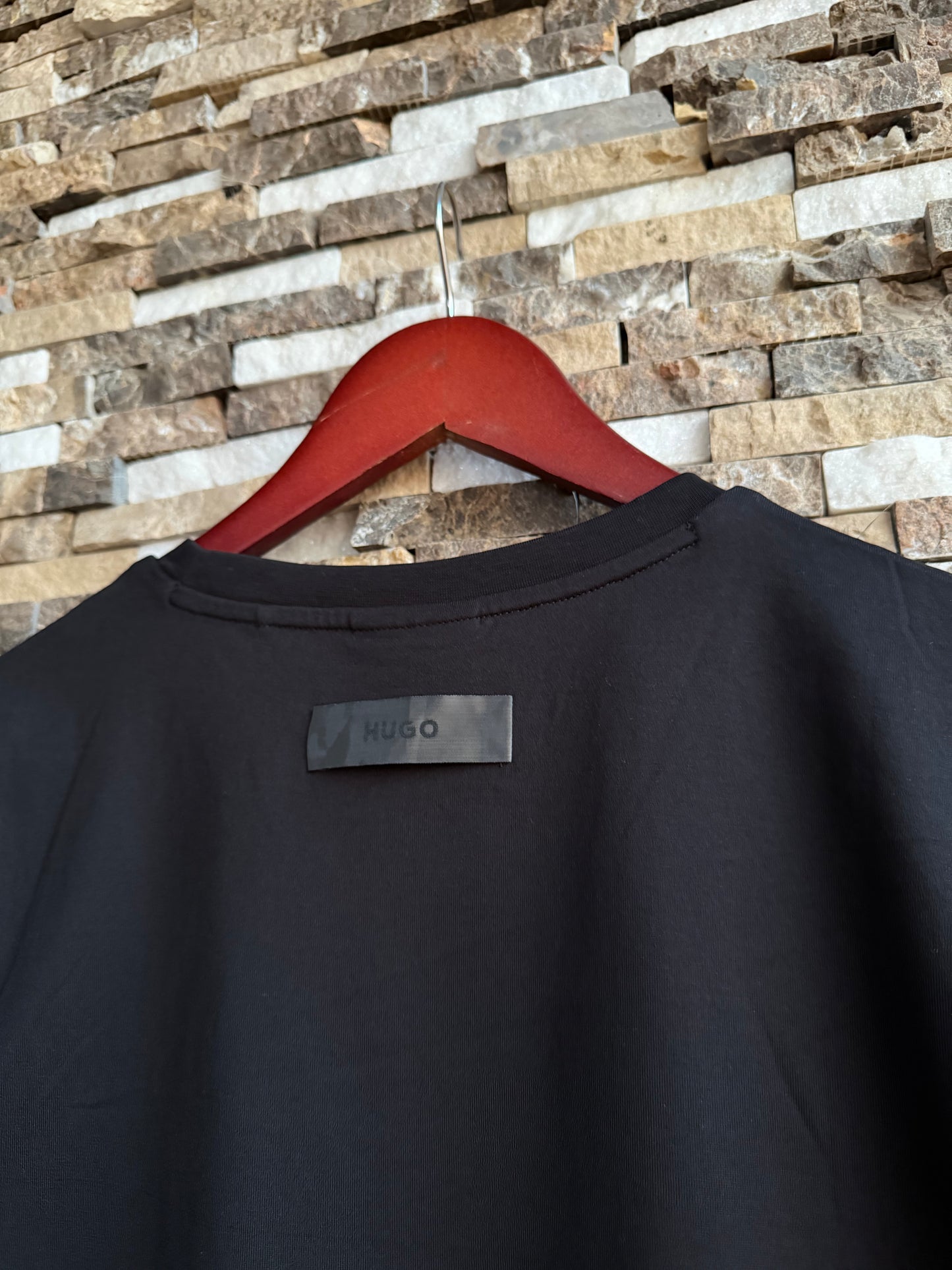 Hugo Boss Original 💯 Men Tshirt Basic